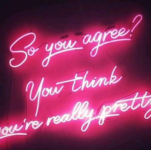 Meet your Posher, Sarah - Picture 1 of 1